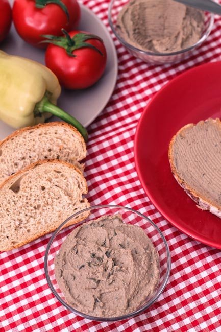 Thyme chicken liver pate